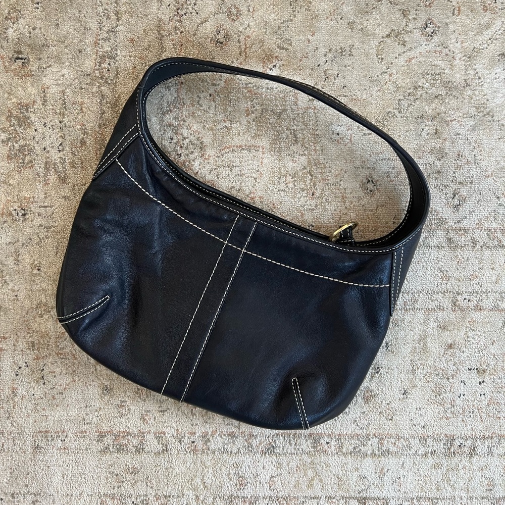 Coach vintage 90s black leather shoulder bag